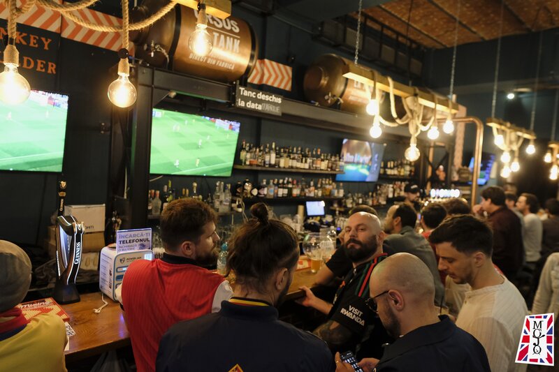 Ajutor bucatar,  Barmani, Ospatarite/Ospatari